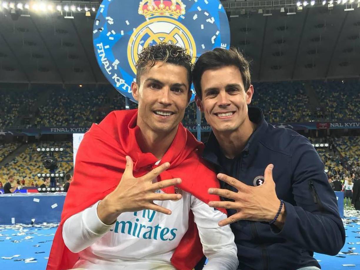 Edu es uno de los encargados de cubrir los entrenamientos del Real Madrid. Su relación con CR7 se fue formando en Valdebebas cuando el delantero vestía la camiseta blanca.