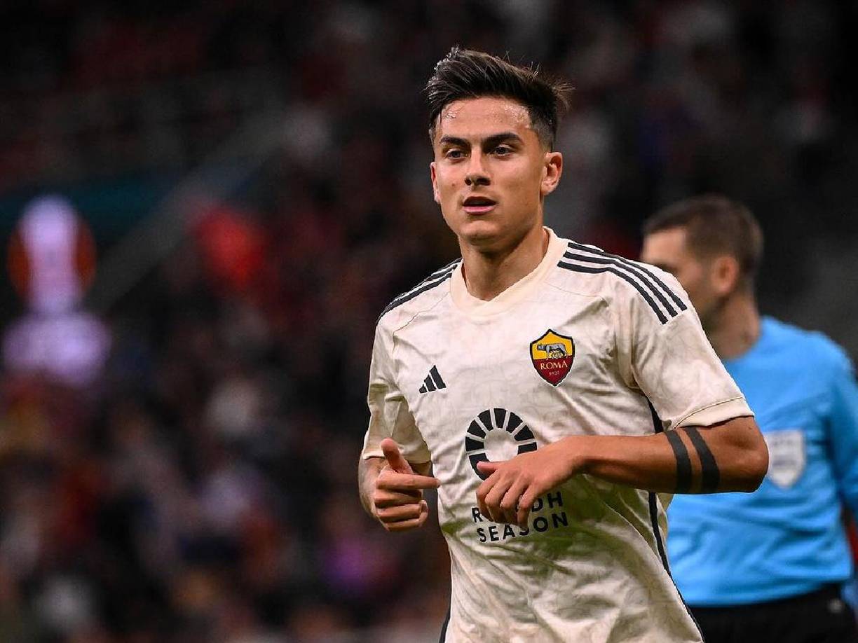 Paulo Dybala acepta un contrato galáctico desde Arabia Saudita. El volante argentino alcanzó un acuerdo de tres temporadas con el recién ascendido Al Qadsiah y tendrá un salario de unos 20 millones de euros por cada una.