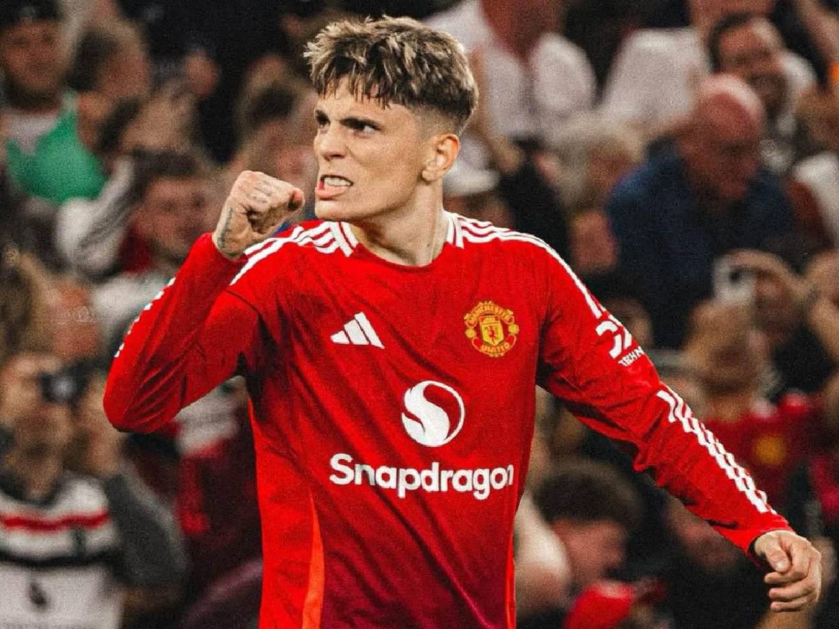 Según Caughtoffside, Garnacho tiene muchas ofertas para salir del Manchester United, entre ellos: Atlético Madrid, Manchester City, FC Bayern Munich, Chelsea, FC Barcelona, Real Madrid, Juventus y Al Hilal.