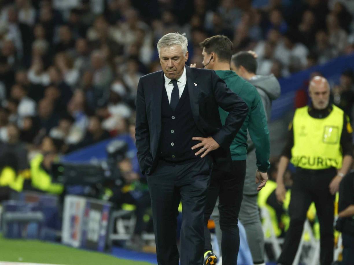 Continúan los rumores sobre la posible salida del DT italiano Carlo Ancelotti de las filas del Real Madrid, debido a los malos resultados registrados recientemente.