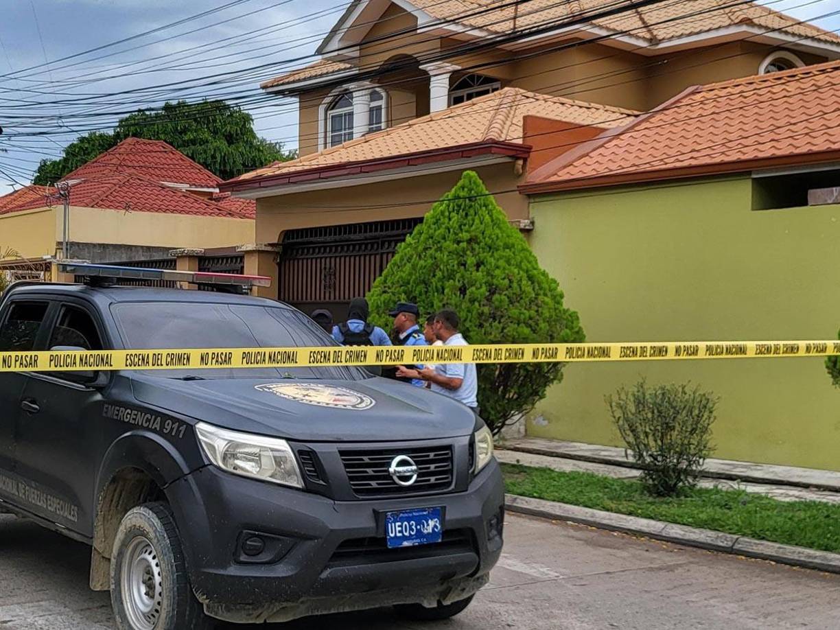 Foto de las armas de guerra halladas en residencial Villas Mackay