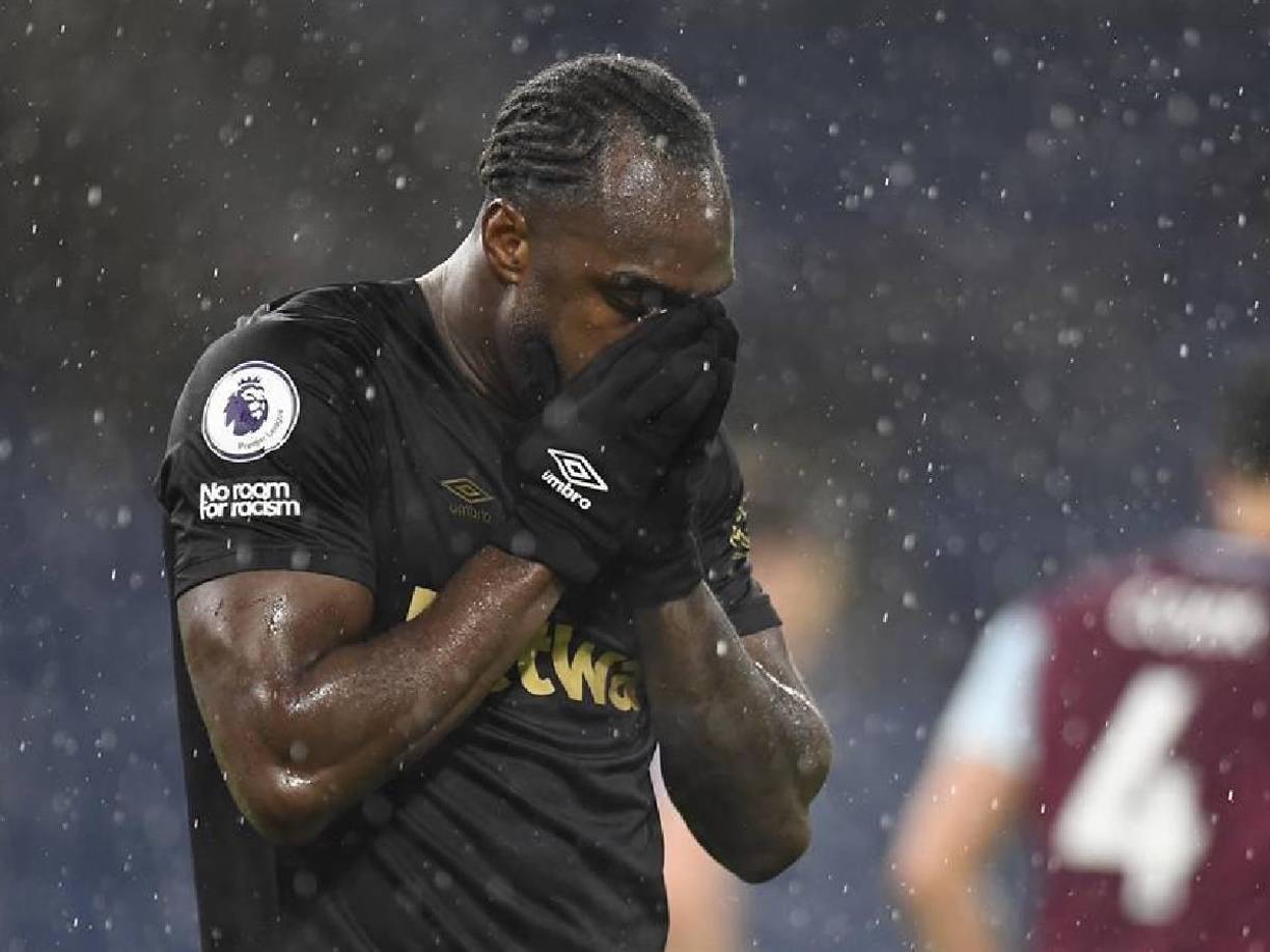 El futbolista jamaicano de origen británico Michail Antonio, del West Ham United, ha sido sometido a una operación por “una fractura de un miembro inferior” no especificado producida en el accidente de tráfico que sufrió en la tarde del sábado, según reveló este domingo el club de Londres.