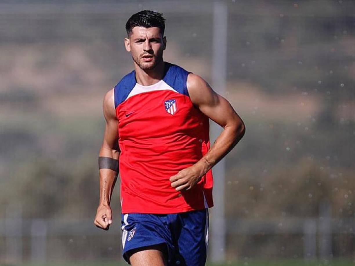Álvaro Morata habló de su futuro para El Chiringuito: “No sé si me quedaré en el Atlético. He recibido mensajes de muchos en el club, pero del Cholo no. Conozco perfectamente a Simeone, si no contaba conmigo me habría llamado”. Su contrato termina en 2026 y tiene un valor de 15 millones de euros a sus 31 años.