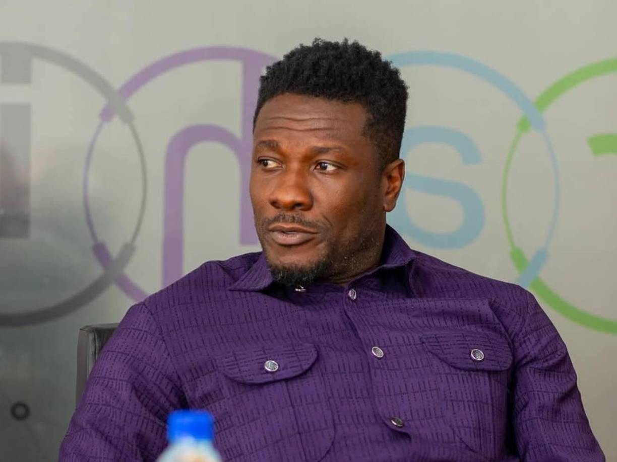 Tras disputas con su esposa Gifty (a quien acusó de infidelidad y buscaba anular su matrimonio) y negándose a hablar con sus tres hijos hasta que las pruebas de ADN confirmaran su paternidad, confesó a ‘GhanaWeb’ que su alguna vez vasta fortuna se había reducido a solo 724 euros..