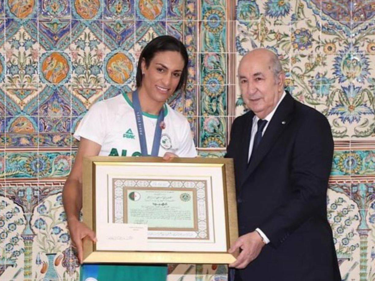 Imane Khelif, aprovechando su creciente popularidad, decidió someterse a un cambio de imagen con la ayuda de la reconocida marca de belleza Beauty Code.