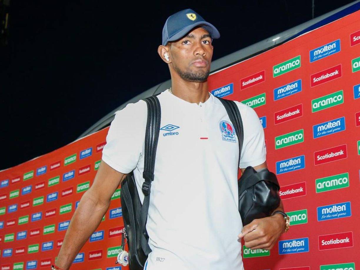 “De él (Orlando Ponce) no me lo esperaba, es un periodista que debe analizar las cosas antes de decirlas, pero me mantengo al margen de cualquier periodista, no salen las cosas ahorita, no solo porque las cosas están en mal momento”, dijo Bengtson.