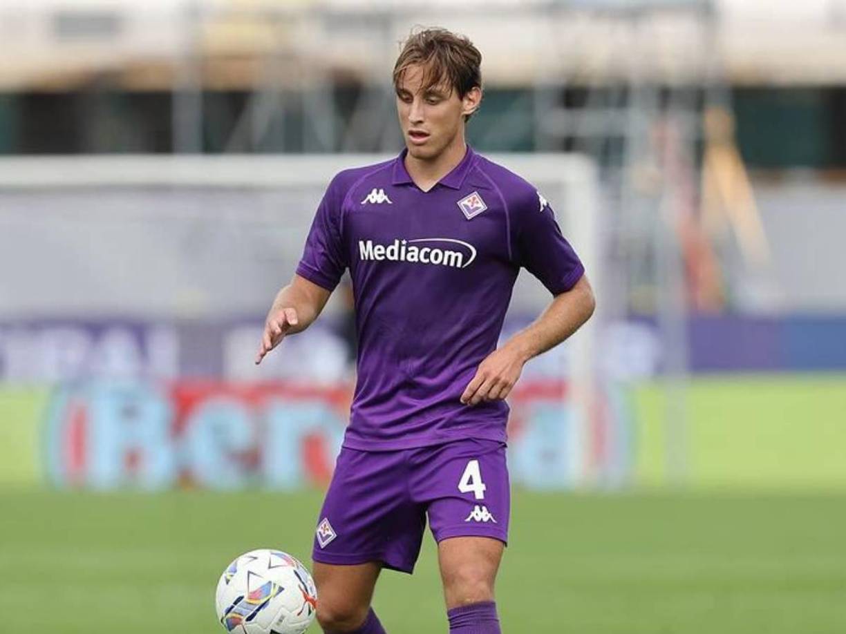 Solo tardaron 30 segundos en llegar al lugar en el que estaba el jugador, 4 minutos de asistencia en el campo, otros 4 de trayecto al hospital y 5 hasta llegar a la habitación en la que se encuentra ingresado, en la unidad de cuidados intensivos en la que se estabilizó en la primera noche.