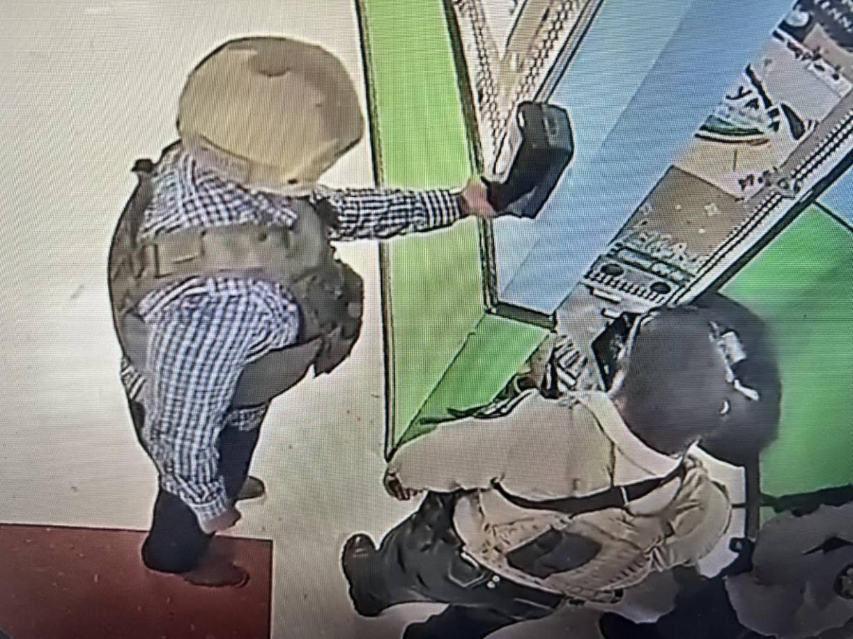 El video no muestra a ningún niño recibiendo disparos y el periódico que publicó las imágenes dijo que eliminó los gritos del audio original.