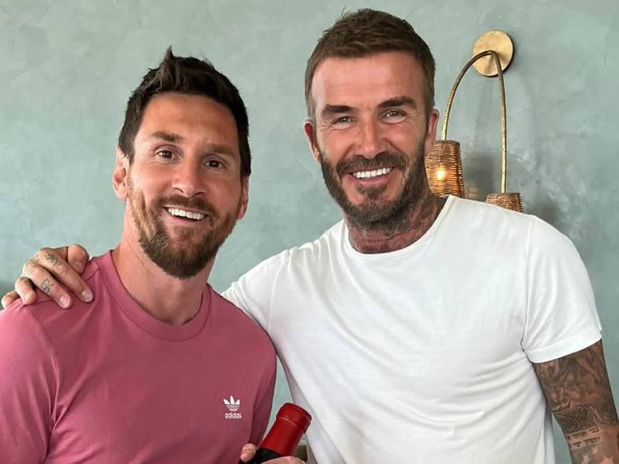 La estadía de Messi en Estados Unidos tiene fecha de caducidad. Así lo ha desvelado recientemente un David Beckham que da veracidad a las palabras de Yanina Latorre en ‘La Nación’ sobre el ‘10’: “Me dijo que cuando acabe en Miami, donde es feliz, volverá a Barcelona”.