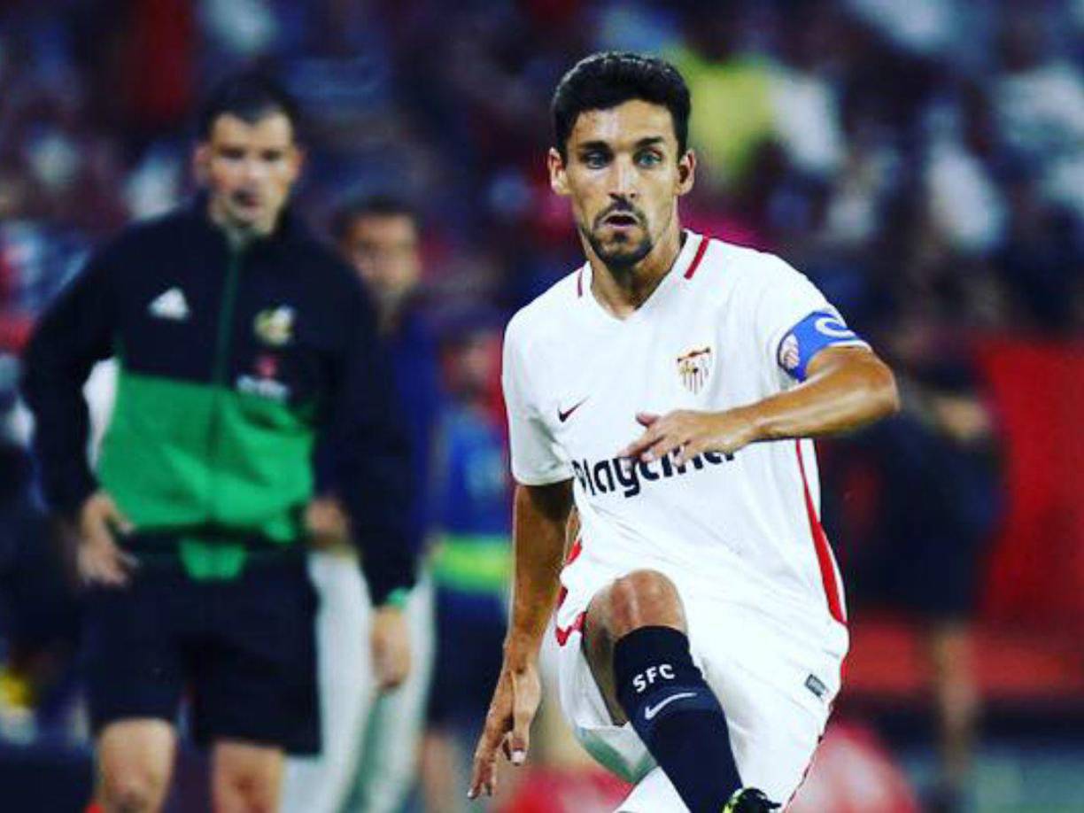 El capitán del Sevilla, de 38 años, juega con dolor por un problema en la cadera y tiene previsto irse en diciembre