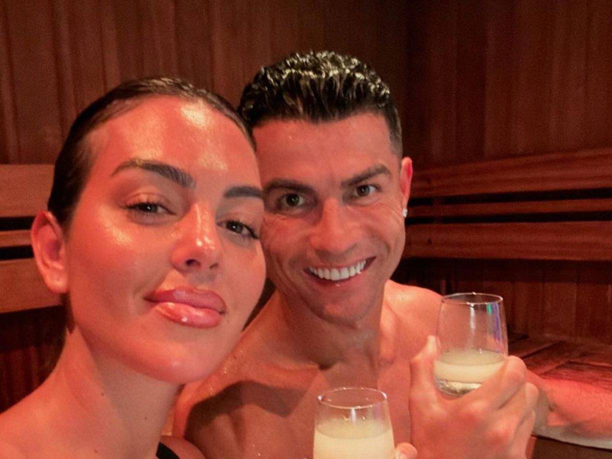 El pacto, que habría sido redactado por el exagente del portugués, Jorge Mendes, establece una serie de cláusulas que protegen el patrimonio de ambos y garantizan el bienestar de sus hijos en caso de que el amor se apague.