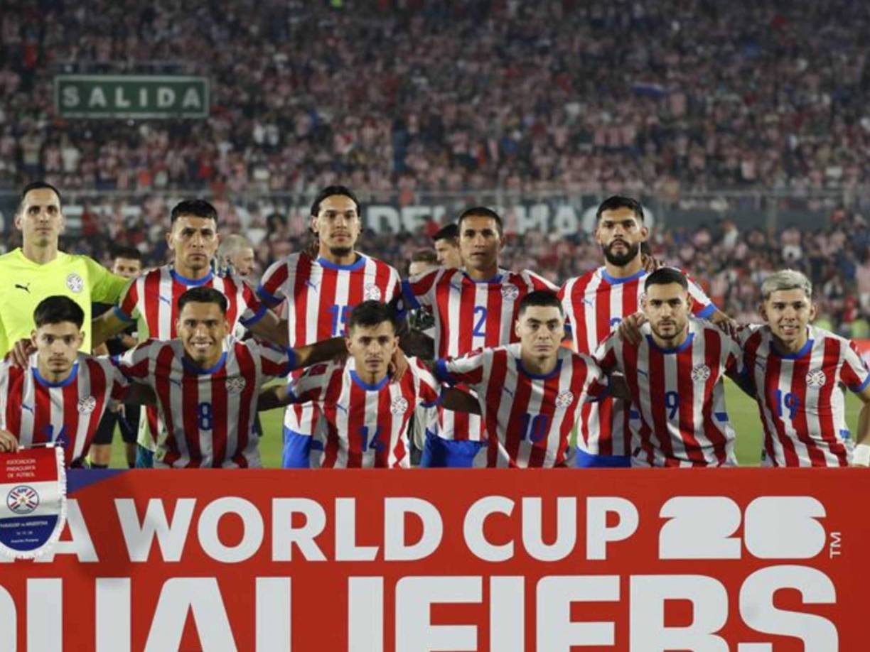 Paraguay superó por 2-1 a Argentina este jueves en Asunción, en un partido por la undécima fecha de la eliminatoria sudamericana al Mundial 2026 que confirmó el buen momento de los dirigidos por el técnico Gustavo Alfaro, quienes acumulan ya cinco fechas sin derrotas.