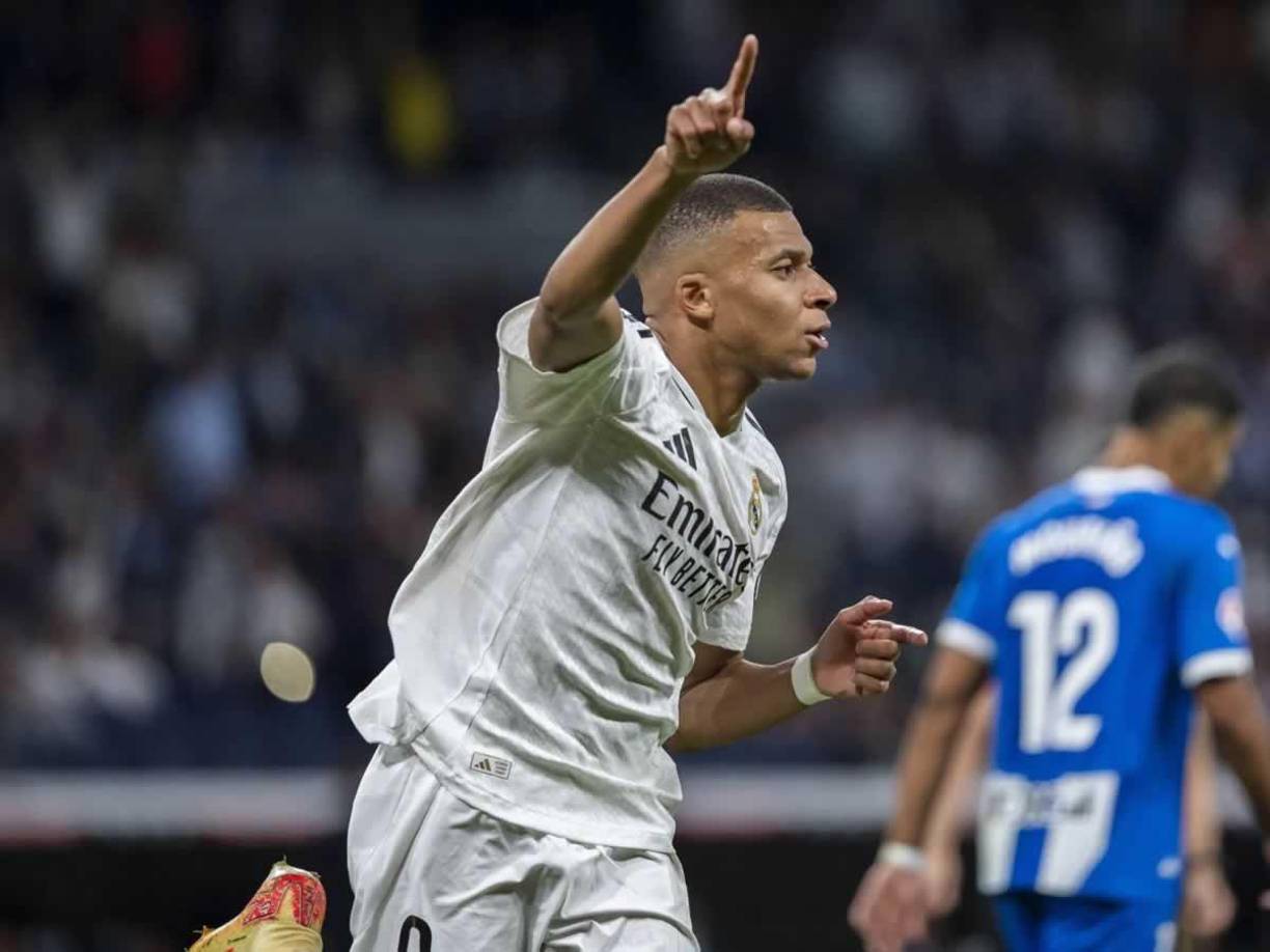 Delantero: Kylian Mbappé. El francés todavía no despega como lo hizo en el PSG y en este Clásico buscará brillar.
