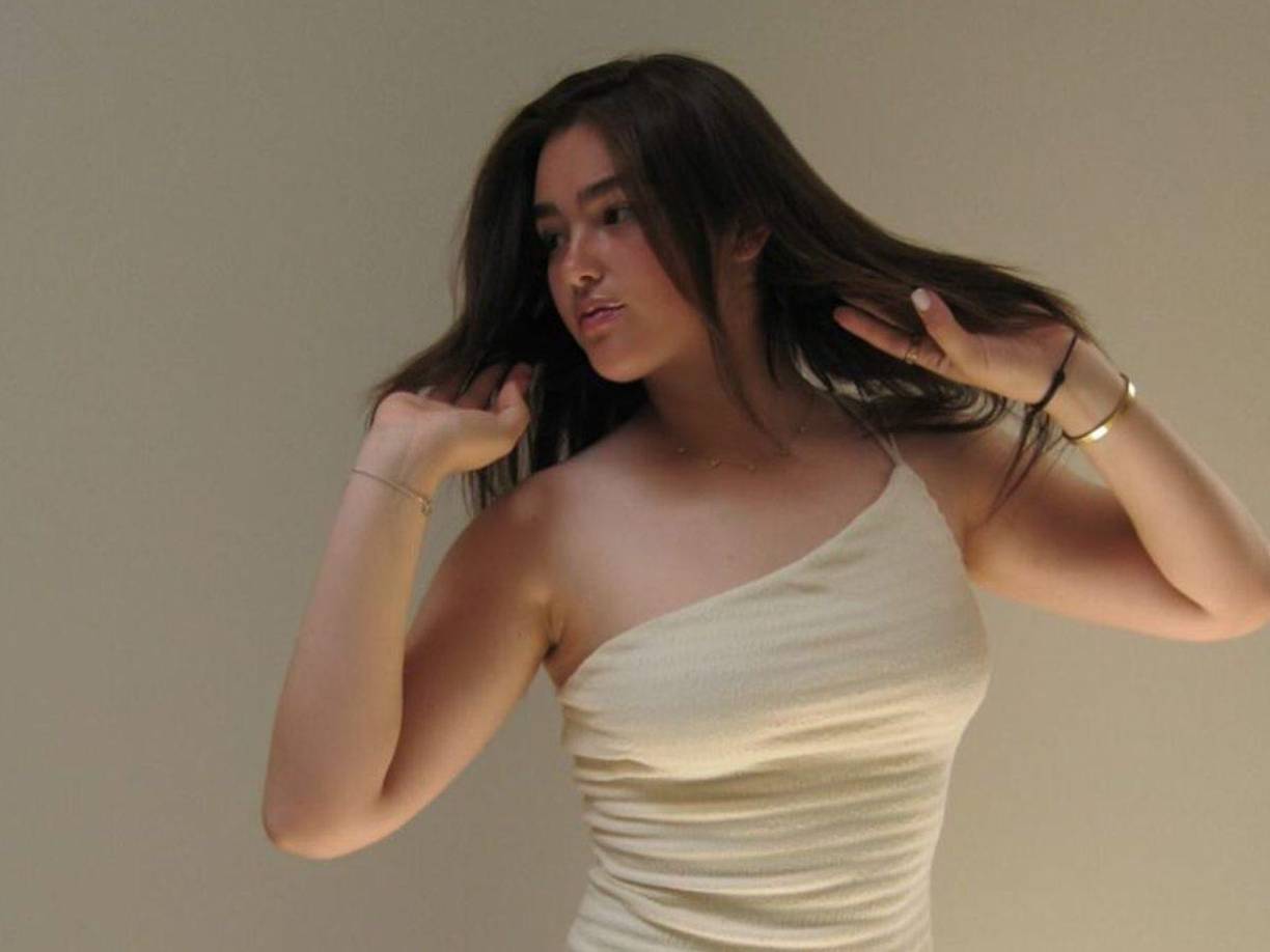 A pesar de su juventud, ya ha dejado una marca en este deporte, combinando su formación académica con entrenamientos rigurosos.