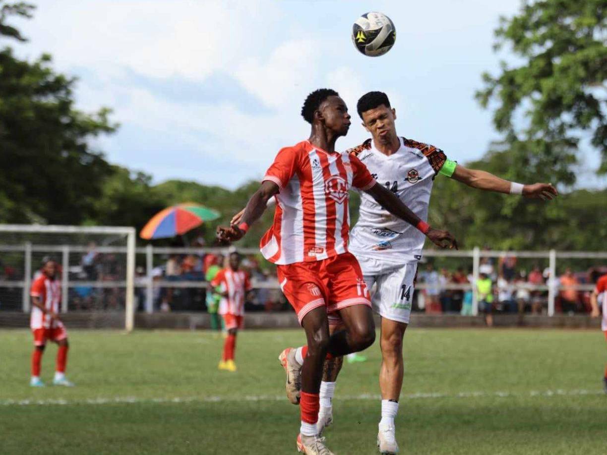 Juventus y Vida sostuvieron un duelo intenso en Roatán en el debut de ambos clubes en la Liga de Ascenso.