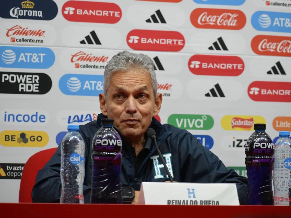 También ha apostado por llamar a futbolistas como Jesús Batiz o Alenis Vargas, pero no les ha dado la oportunidad. ¿Por qué será?