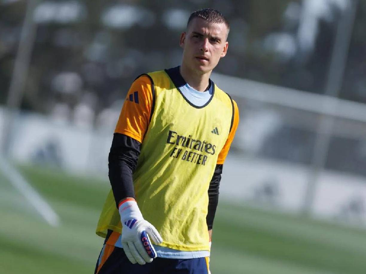 Según informa Fabrizio Romano, el nuevo contrato de Lunin con el Real Madrid se firmará pronto y se considera un paso clave internamente en el club, ya que confían en su potencial y también se asegurará de no perderlo como agente libre.