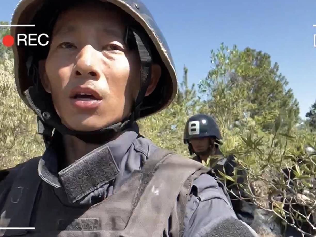 “¡Dedico este reconocimiento a cada uno de ustedes!”, escribió en Facebook donde agregó unas fotos con su diploma.