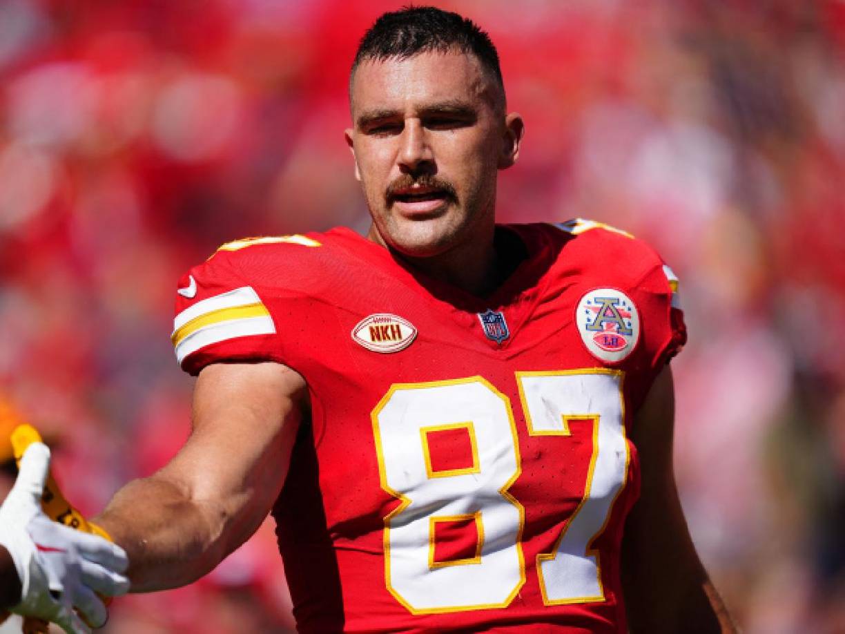 Sin embargo, el que persevera alcanza y para el jugador de la NFL fue así. Un par de meses después, varios reportes indicaron que a principios de septiembre lograron tener una conversación en Nueva York, y desde ese momento todo ha mejorado.