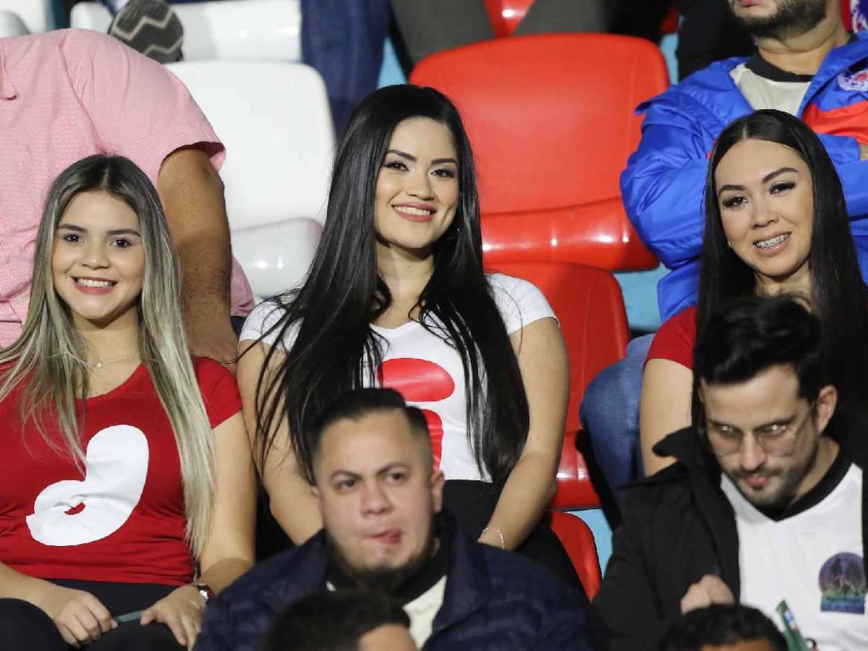 Bellezas en el Olimpia-Olancho FC, ‘gringos’ presentes, ambientazo y la deseada