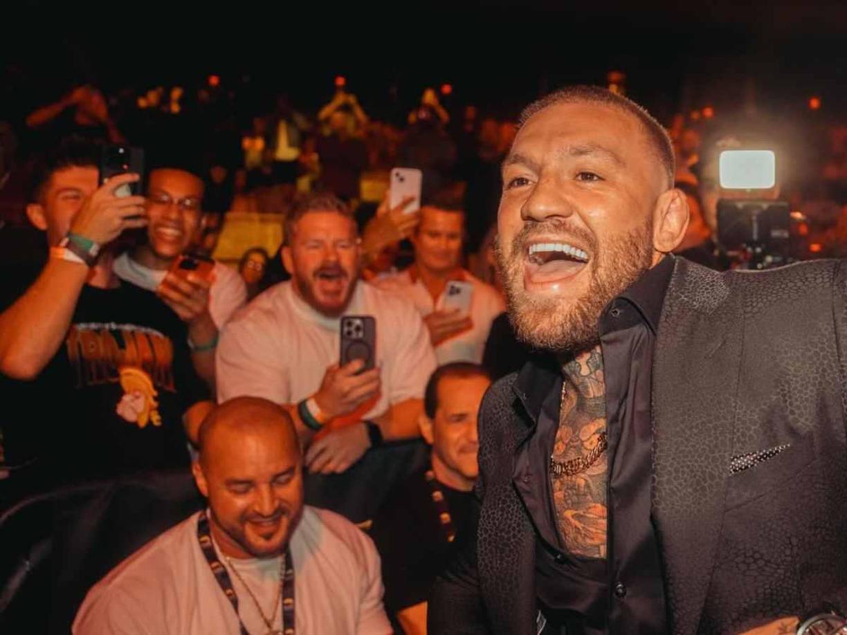 Durante su declaración ante este tribunal, Hands sostuvo que el luchador la inmovilizó con técnicas de las artes marciales mixtas.