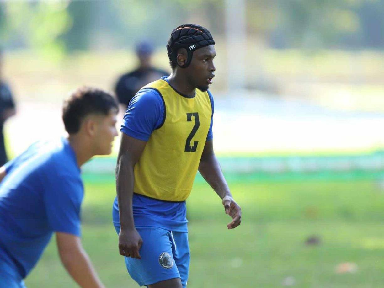 Diario LA PRENSA confirmó que Alberth Elis ya está trabajando con el protector en sus entrenos con las Panteras FC de la Liga Mayor de Honduras.