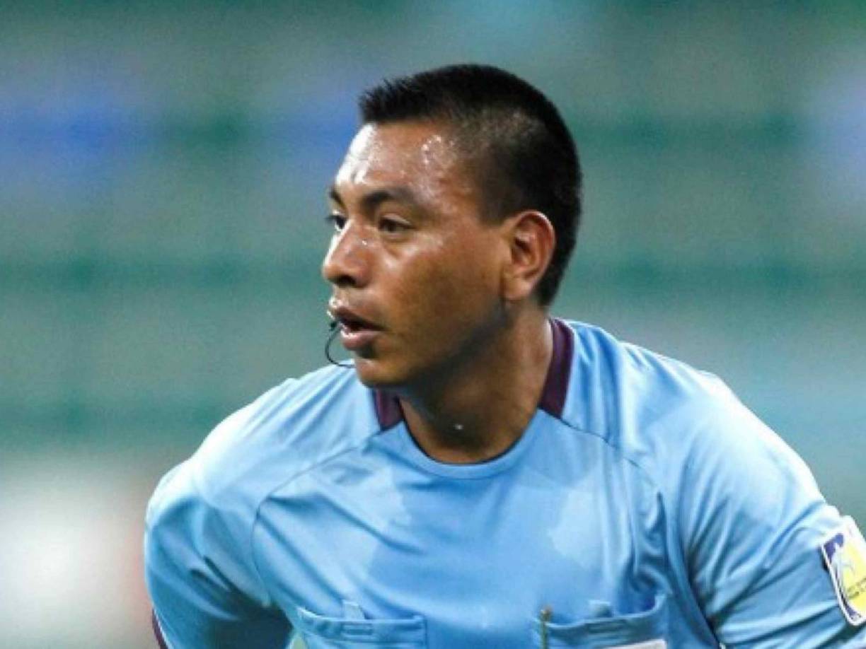 También estuvo presente pitando en el Mundial de Clubes de FIFA del 2014 donde fue elegido para pitar el partido de la gran final entre el Real Madrid y San Lorenzo de Argentina. 