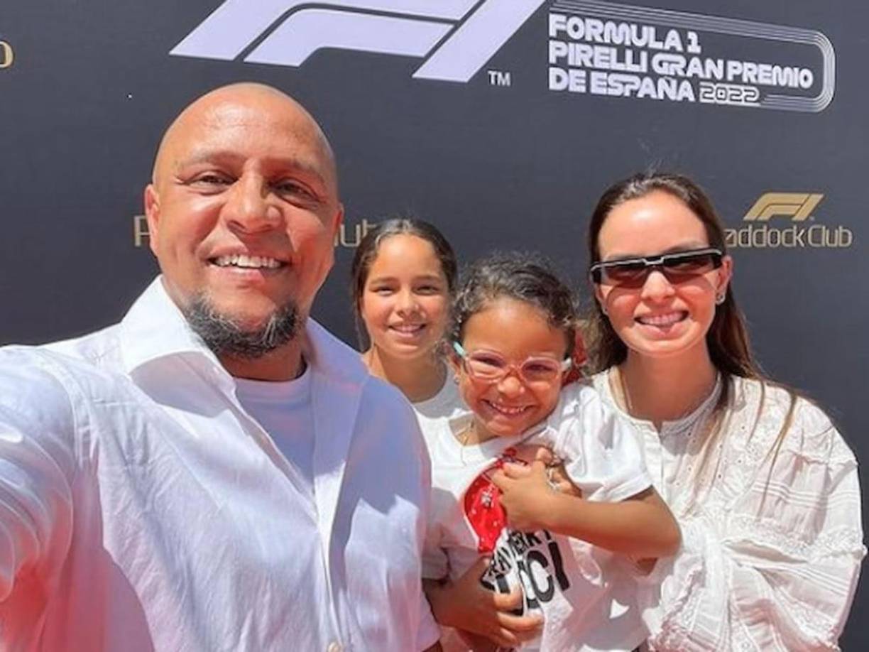 El proceso de divorcio de Roberto Carlos promete ser complejo debido al considerable patrimonio que el exjugador acumuló durante su carrera deportiva y como embajador de FIFA.
