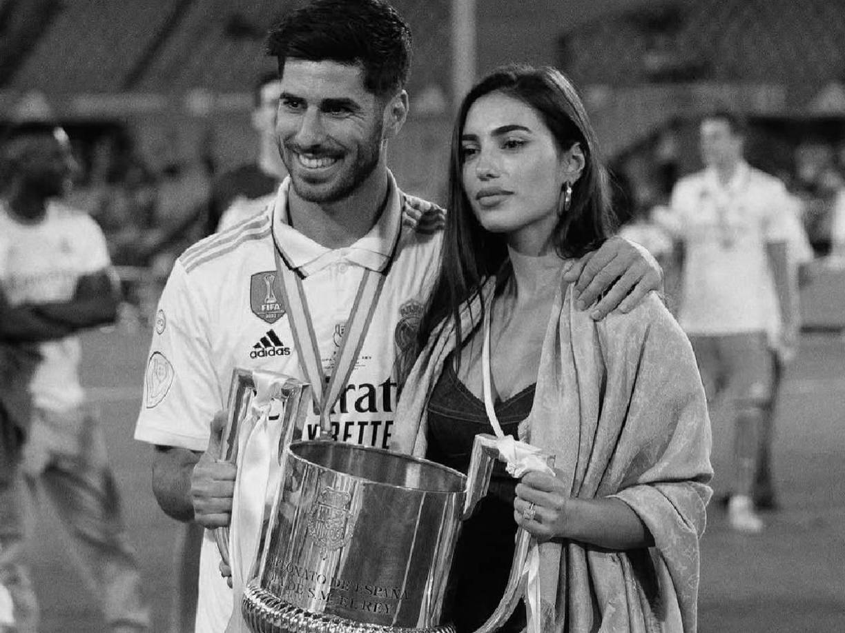 La pareja se separó un año después de casarse y en redes sociales se mostraron muy unidos. Incluso todavía mantienen las fotografías de sus hermosos momentos juntos.