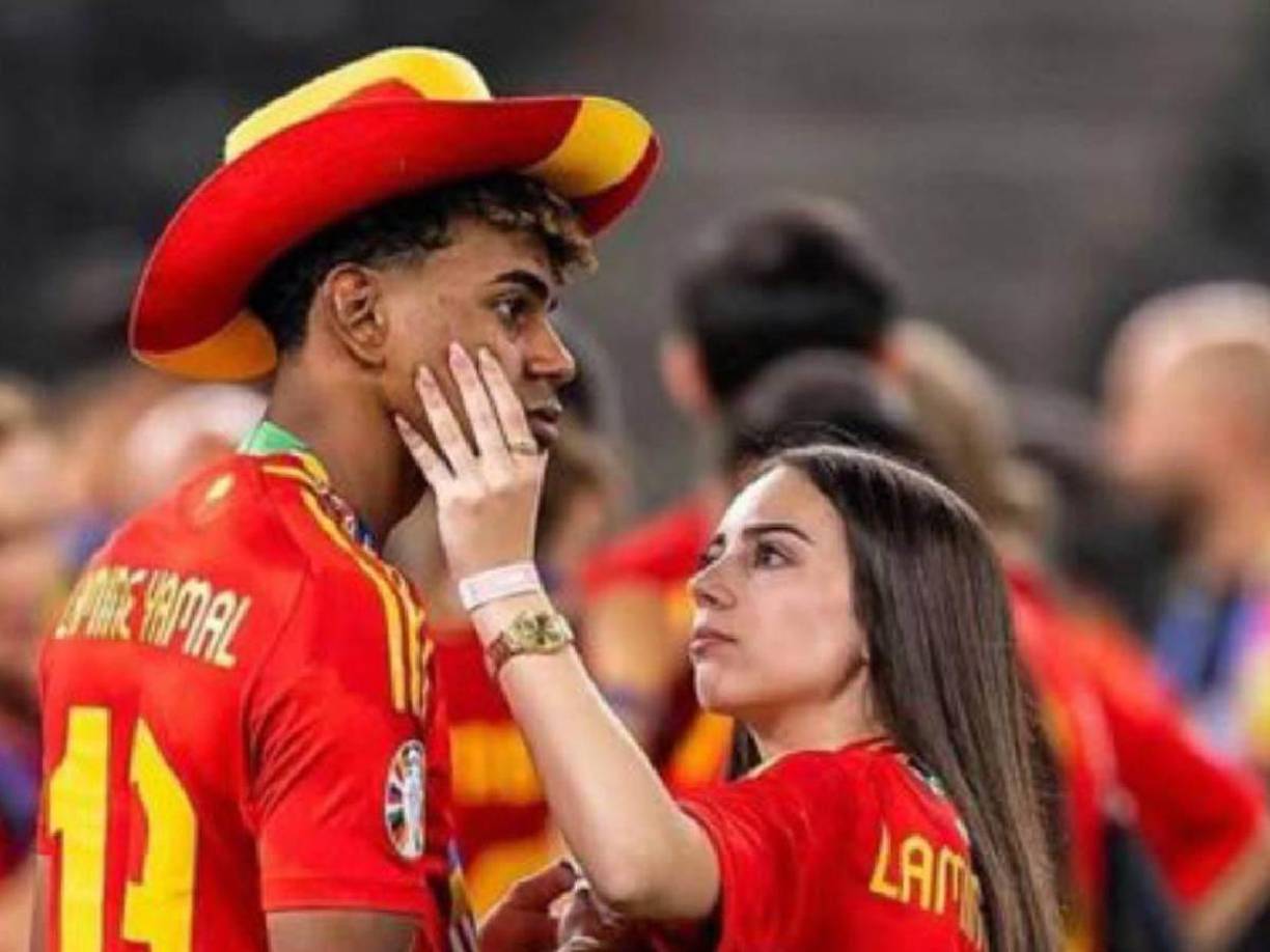 Y es que, al parecer la figura del Barcelona habría perdonado la presunta infidelidad de la joven y ahora fueron ‘cazados’ durante sus vacaciones en Emiratos Árabes Unidos.