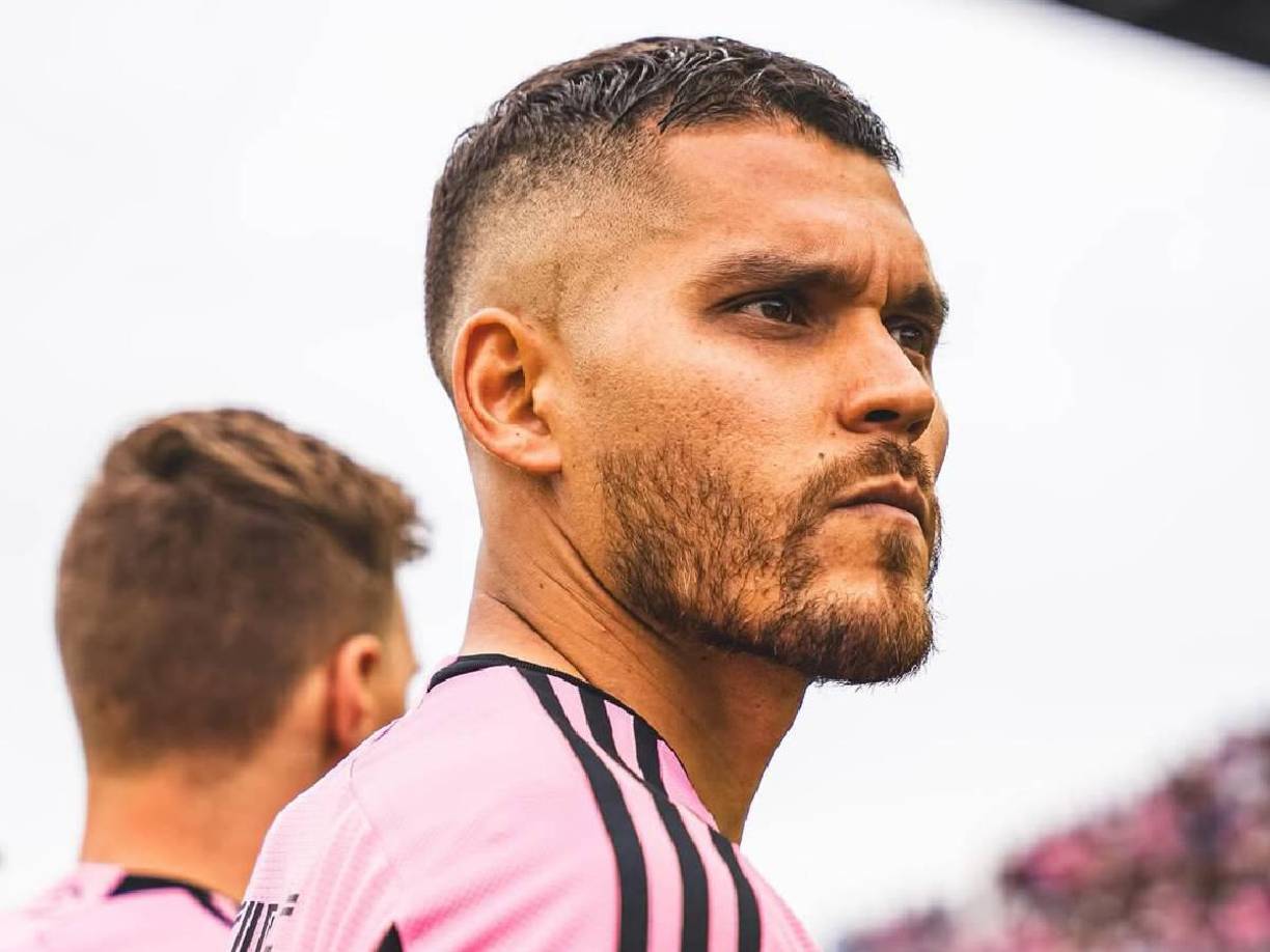 “Hacía tiempo no disfrutaba tanto estar en un lugar. Gente buena sigue habiendo en el fútbol y acá me encontré a un montón gracias a Dios. Que año lpm. Además de cumplir mi sueño de jugar con el mejor de todos los tiempos, pude compartir con grandísimos jugadores y profesionales.”