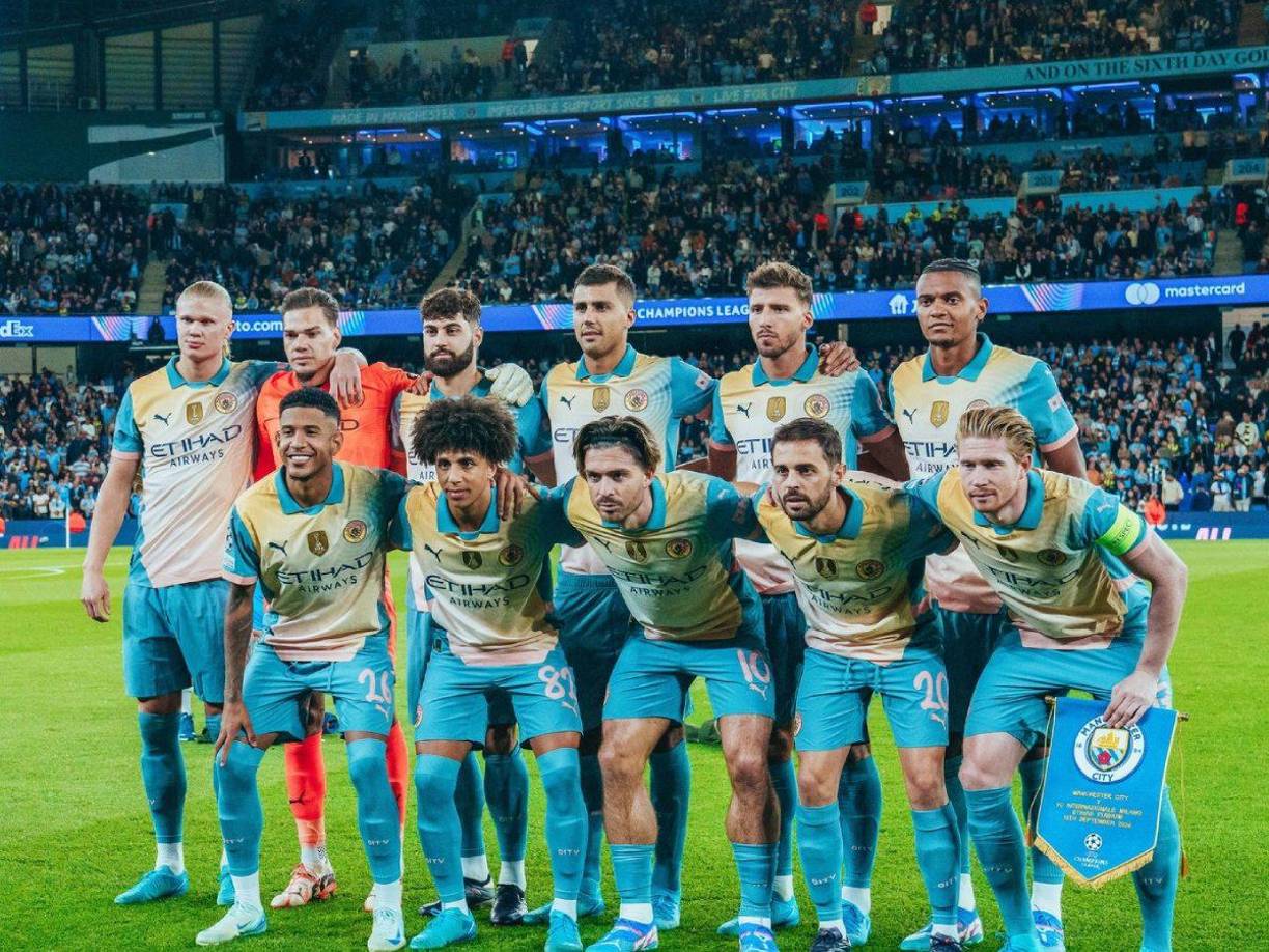 El diario británico The Telegraph publica una noticia con el titular: “El Manchester City podría ser expulsado de todas las competiciones, no solo de la Premier League”, lo que da lugar a la pregunta: ¿Puede el City quedarse fuera de todas las competiciones nacionales e internacionales si es culpable de los 115 cargos de los que le acusa la Premier League? El City es acusado de 115 irregularidades financieras entre 2009 y 2018, se enfrenta desde el lunes a un juicio que durará unas diez semanas.