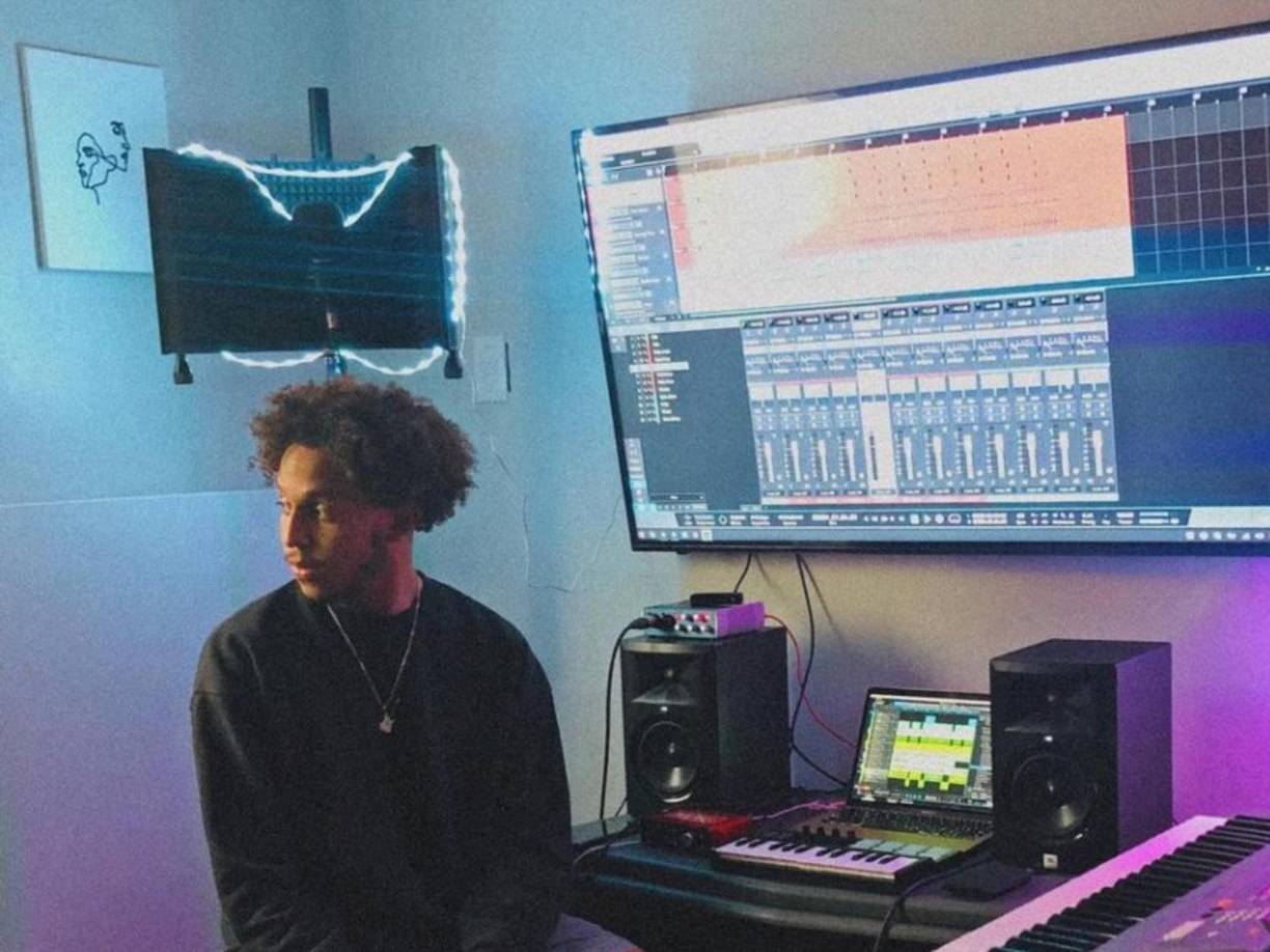 “Mi música tiene que tener un mensaje, y este mensaje es que la gente pueda saber que todo ser humano pasa por estas etapas, el duelo es algo que todo ser humano tiene que experimentar alguna vez en sus vidas”, señaló en su momento André en charla con Diario LA PRENSA.