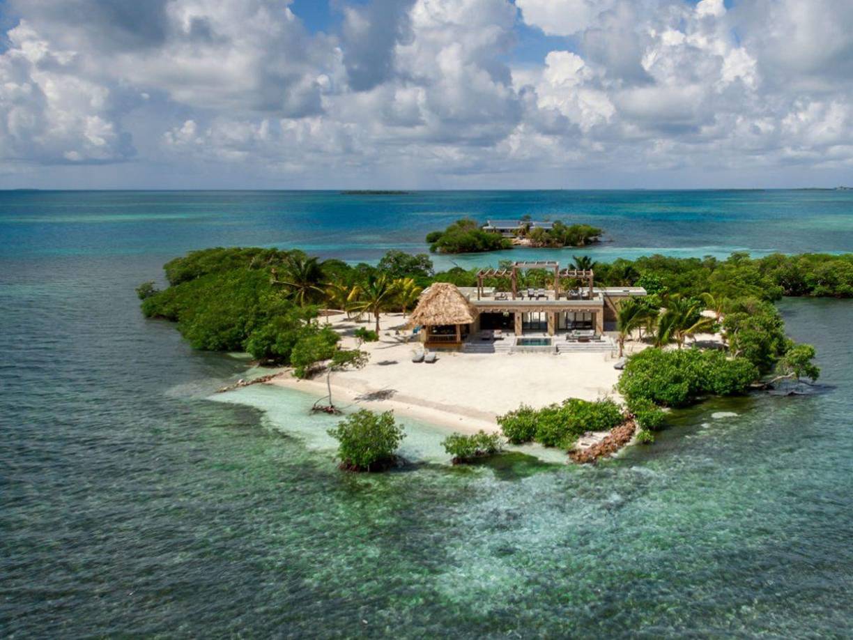 Es una isla de lujo ubicada cerca de Angra dos Reis, Brasil, que está a la venta .