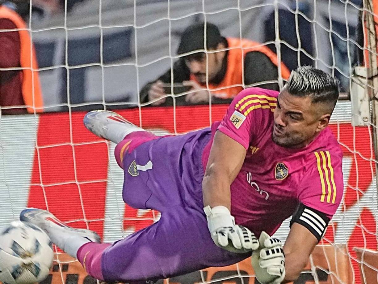 Boca Juniors necesita un nuevo futbolista en el puesto por la operación que se realizará Sergio Romero en su rodilla derecha y que le demandará unos tres meses de recuperación.