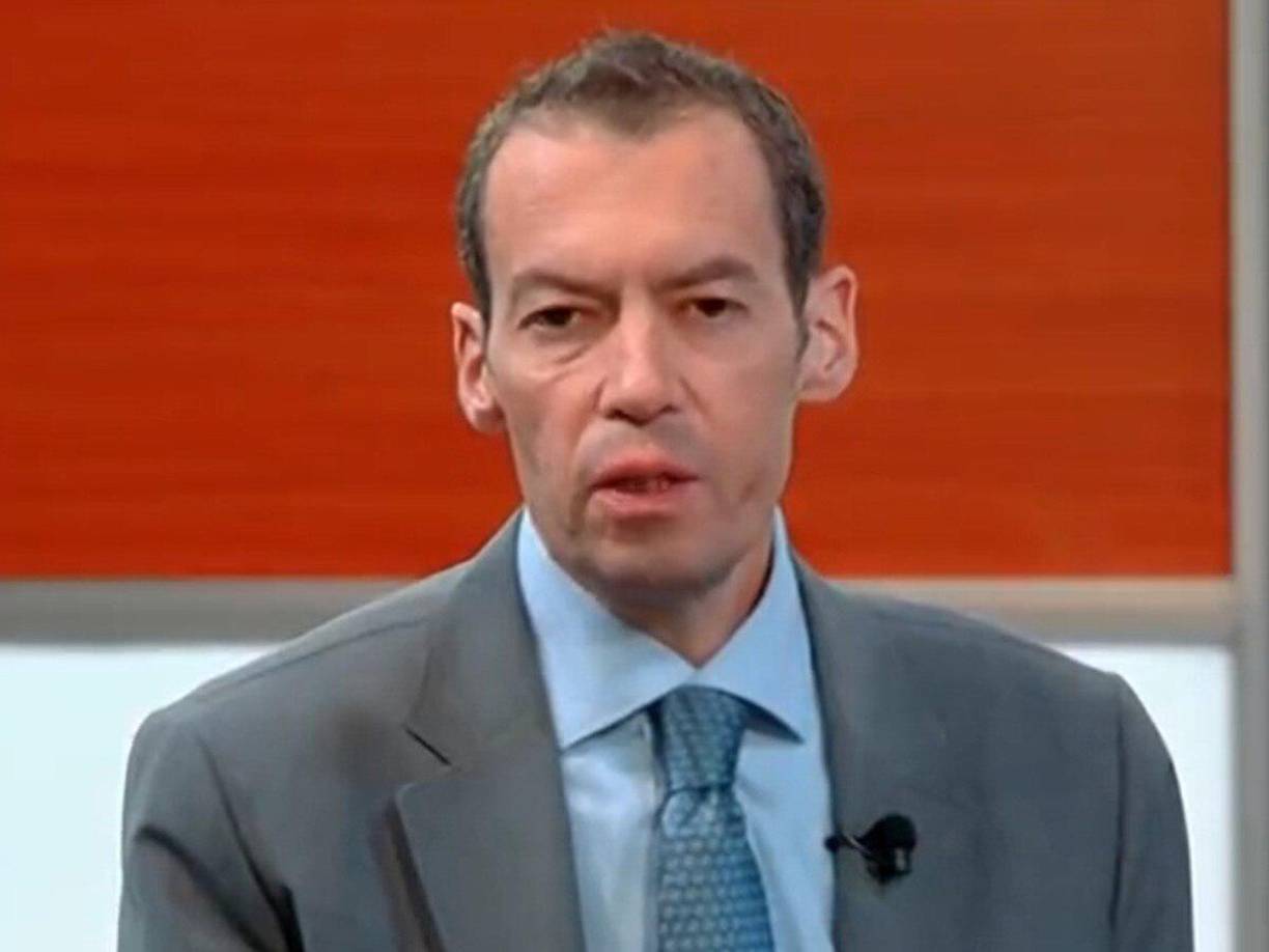 La televisora también destacó que ayudaron a Marín en el tema de su enfermedad, asegurando que buscaron “velar por su recuperación”, por lo que durante ese tiempo, el analista no estuvo en varios programas, entre ellos Fox Sports Radio, y viajes de cobertura.