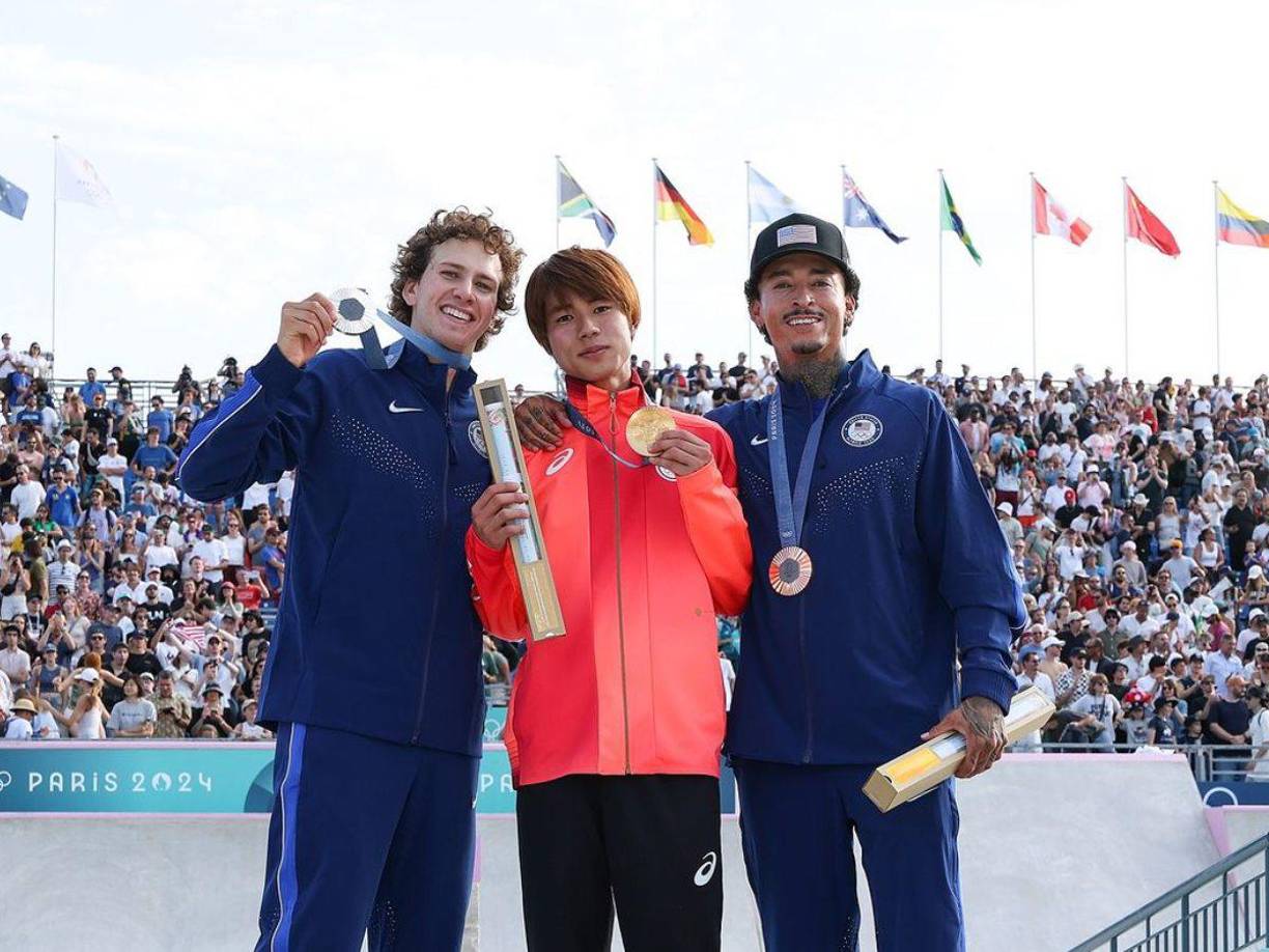 El organizador de los Juegos Olímpicos confirma que se mantiene en “contacto estrecho con la Monnaie de París, encargada de la producción y del control de calidad de las medallas, y con el Comité Olímpico del atleta afectado, con el objetivo de peritar la medalla y comprender las circunstancias y la cusa de los daños”.