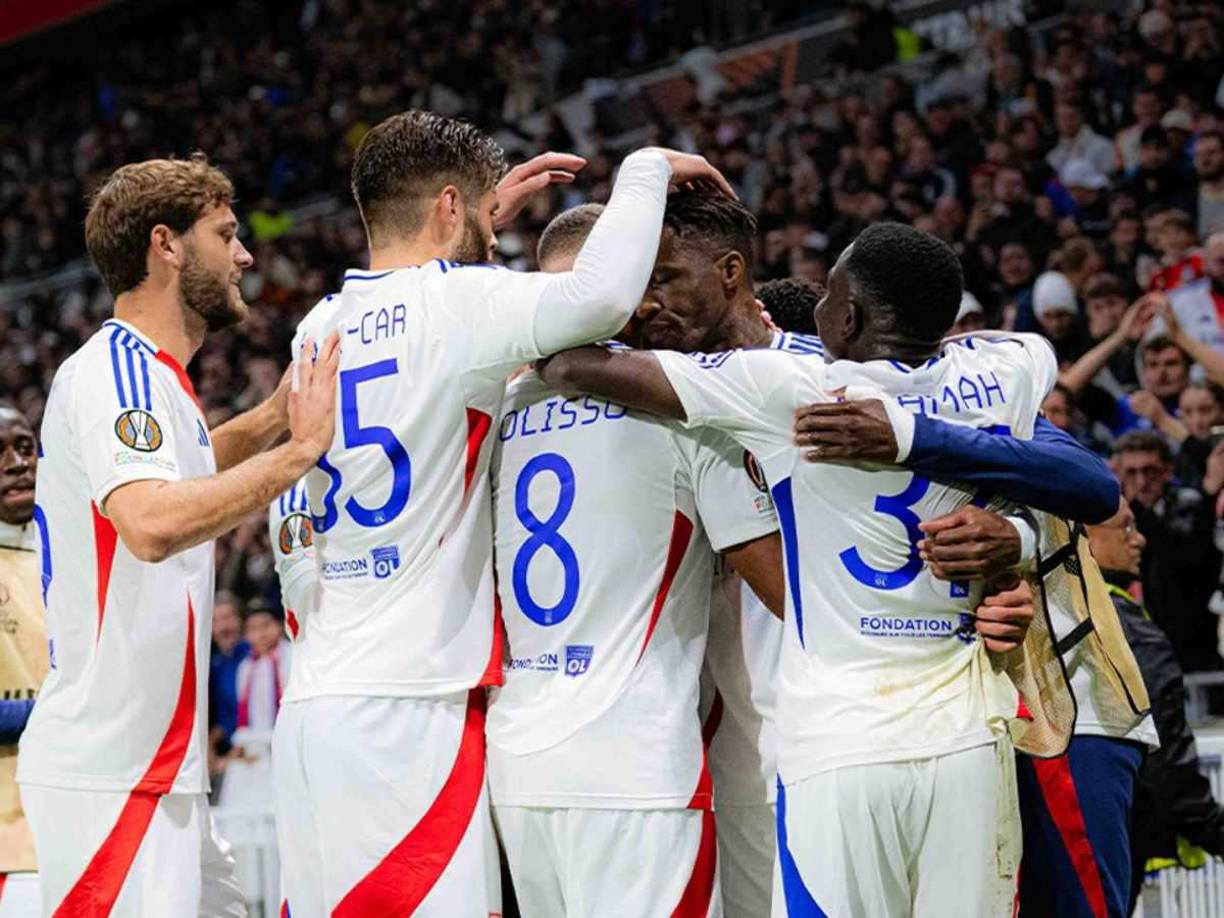 De momento, el castigo para el club es demoledor: tiene prohibido contratar a ningún futbolista en los próximos mercados y en invierno no podrá realizar ningún movimiento. 