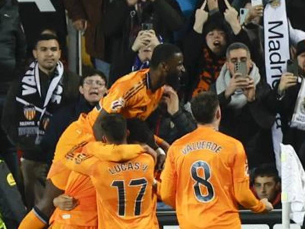 Real Madrid lo ganó a los 95 minutos y ese triunfo le permite ser el nuevo líder de la Liga de España. 