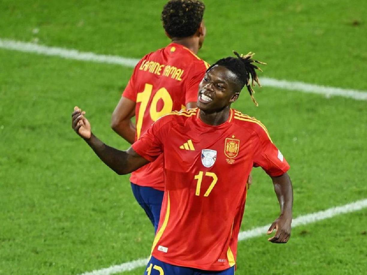 El diario Marca señala que Nico Williams ya decidió en qué equipo quiere estar. De hecho, ya se lo habría hecho saber a su círculo más cercano. De momento, está centrado en disfrutar sus vacaciones y romperá su silencio cuando acaben, consejo que le dio Unai Simón.