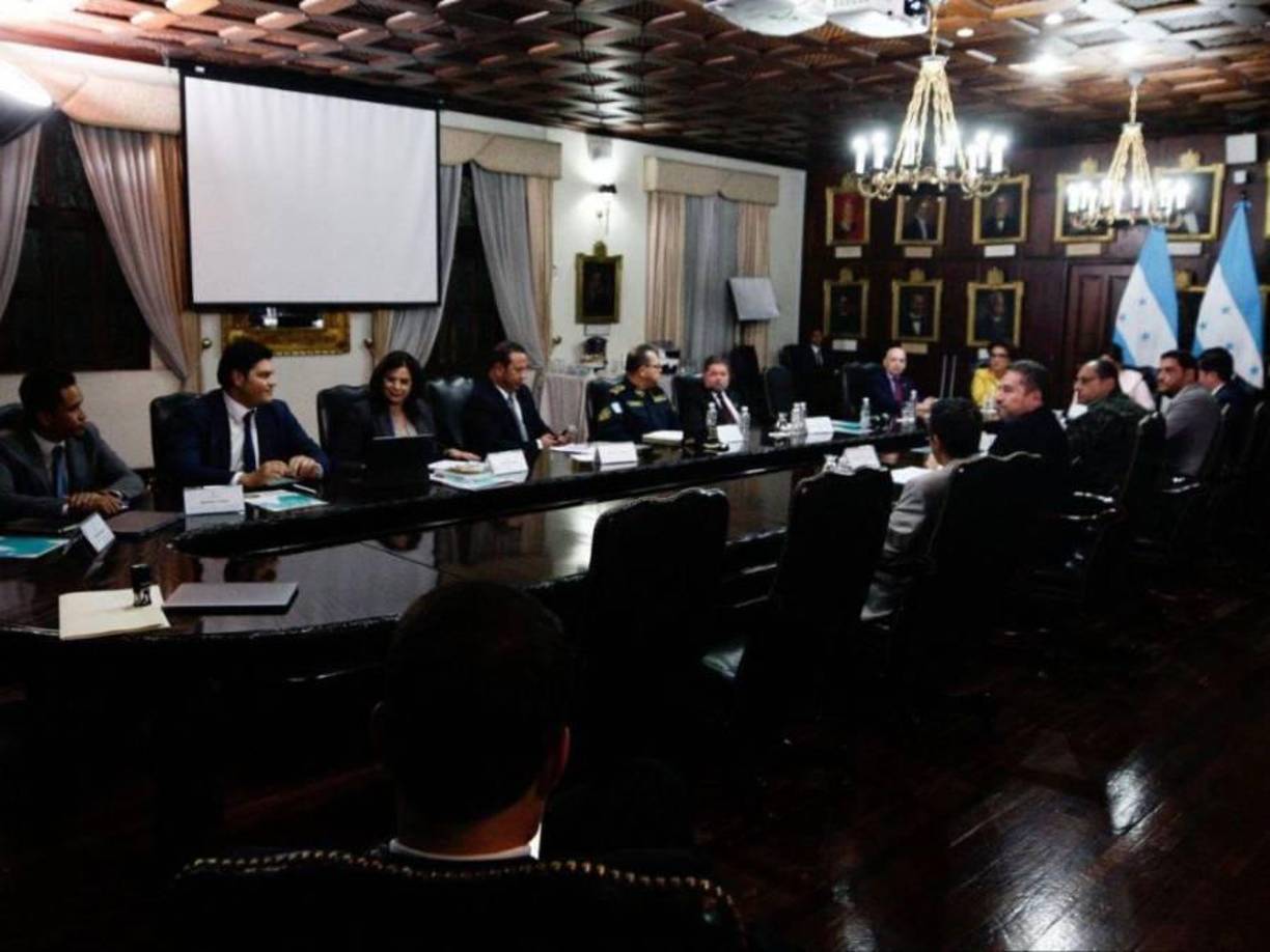 La convocatoria se giró luego de una masiva protesta en la zona sur de Honduras en contra de la polémica Ley de Justicia Tributaria, la cual promueve el Poder Ejecutivo.