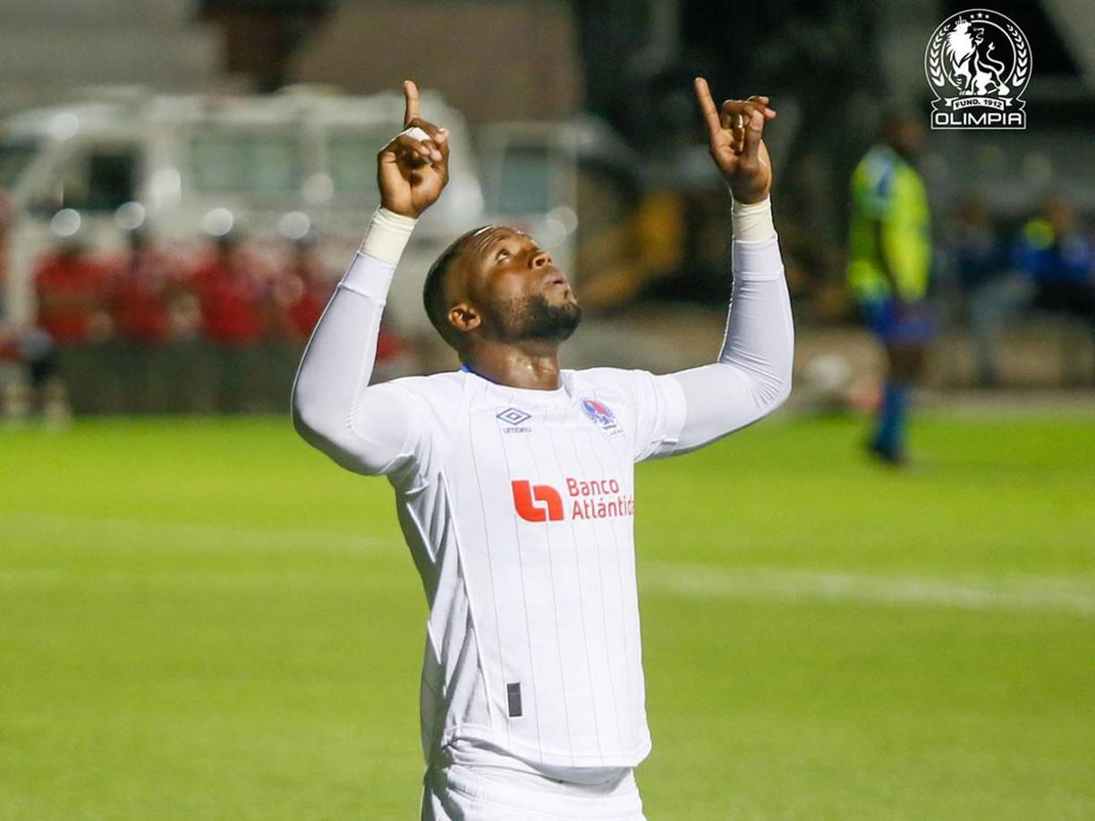 Yustin Arboleda - El delantero colombiano, naturalizado hondureño, confirmó que tiene un año más de contrato y “estaré con Olimpia la próxima temporada y ahora toca trabajar con nuevo técnico”.