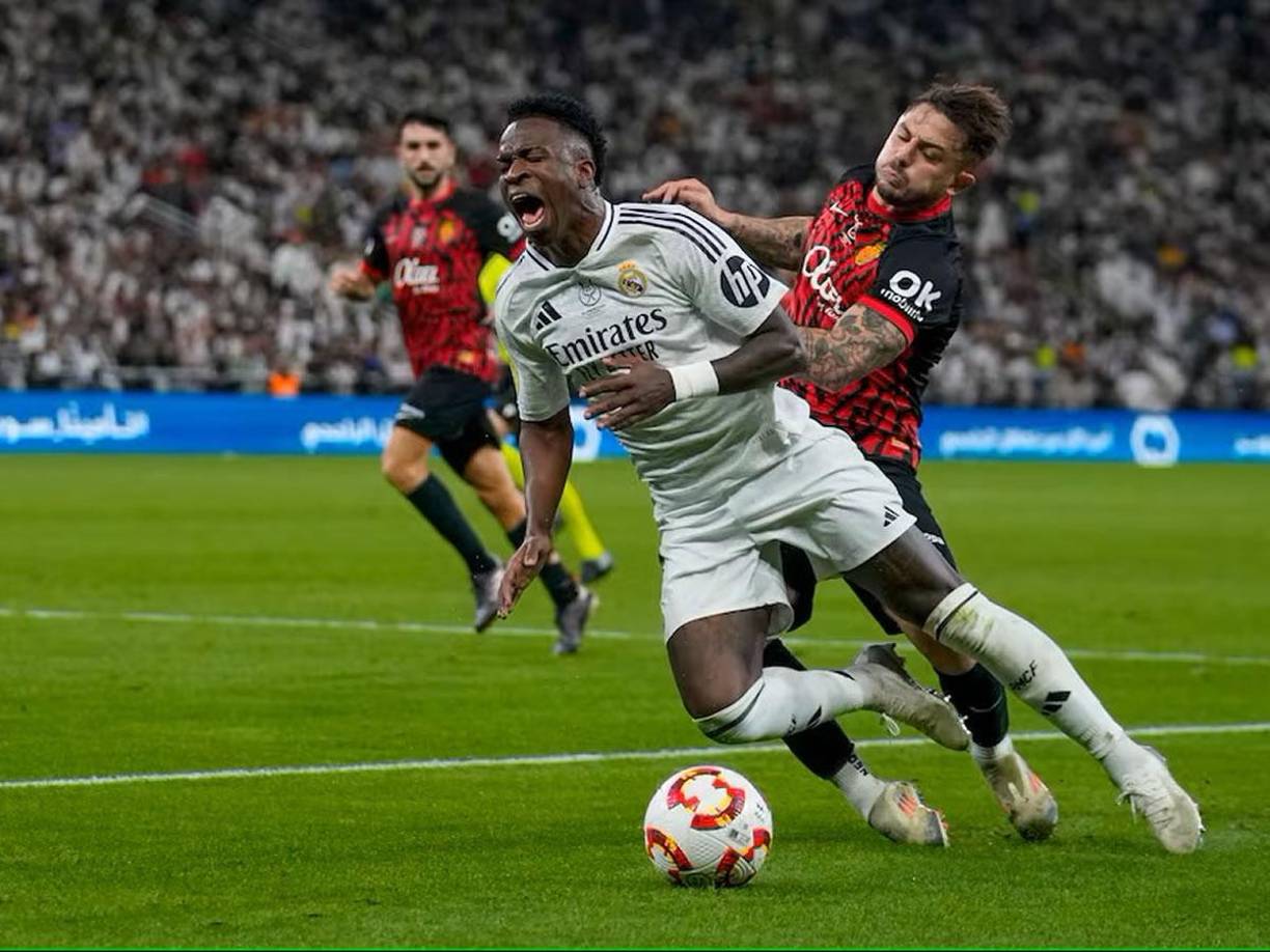 Vinicius y Pablo Maffeo protagonizaron momentos alta tensión en el encuentro en la semifinal de la Supercopa de España.