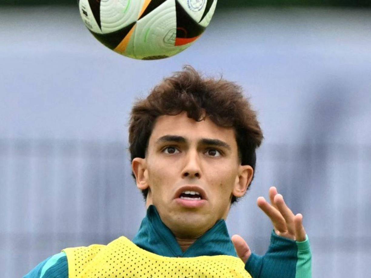 En Portugal ven a Joao Félix más cerca del Benfica. La delicada situación económica del Barça impide apostar por su fichaje definitivo y en su país apuntan que la posibilidad de volver está ganando fuerza.