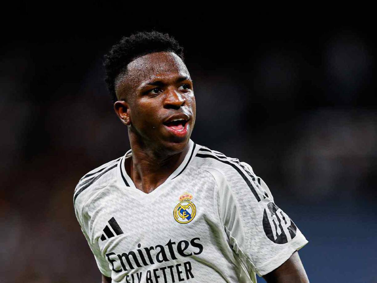 Diario AS y Cadena Ser señalan que Vinicius comienza a “sentirse al límite por varias circunstancias” y la preocupación es evidente en el Real Madrid.