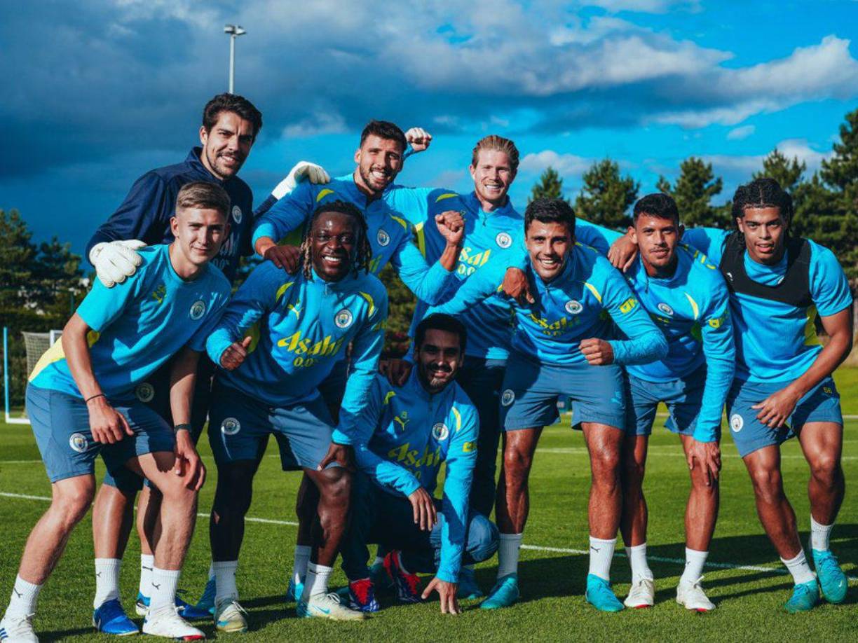 En la temporada 2017-18, que es la mejor en la historia de la Premier League, Manchester City consiguió justamente 100 puntos, anotando 106 goles y una diferencia de +79. Hasta ahora nadie lo ha repetido, y por ende, el descenso sería lo más factible.