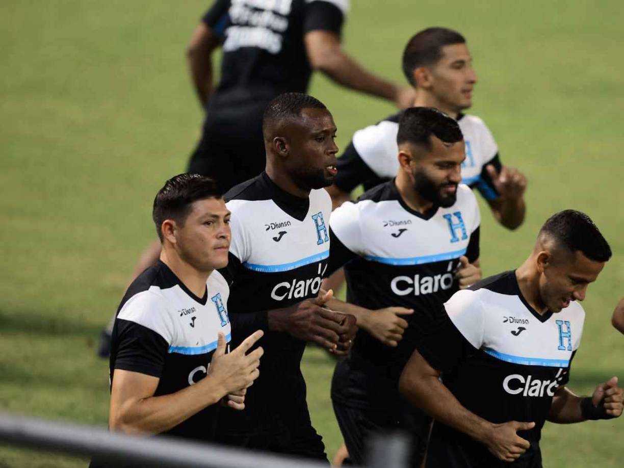 Francisco Martínez fue de las sorpresas en la convocatoria y el jugador del Marathón se mostró concentrado en la práctica.