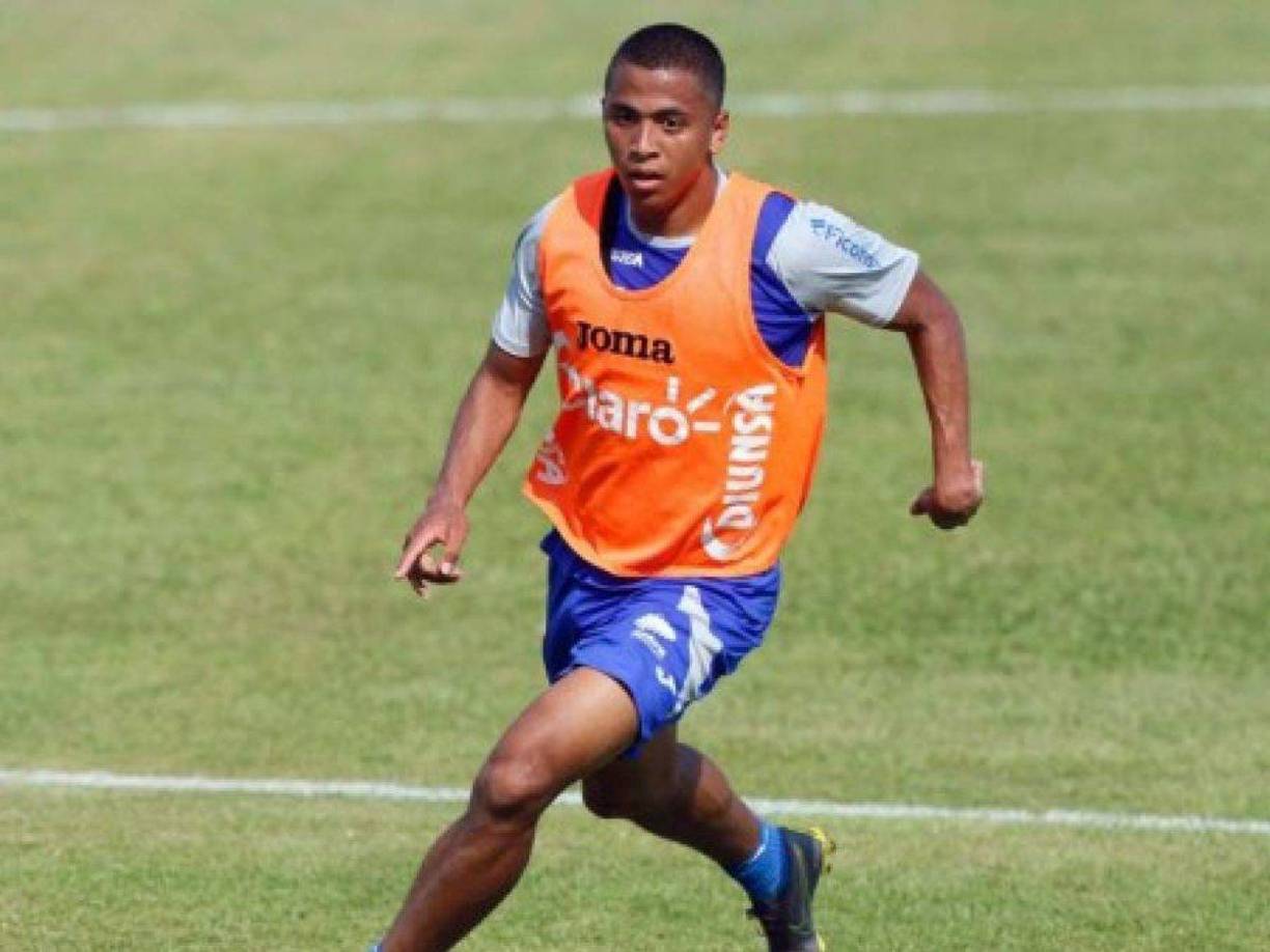 Rigo Rivas: Estará como extremo por la banda derecha.