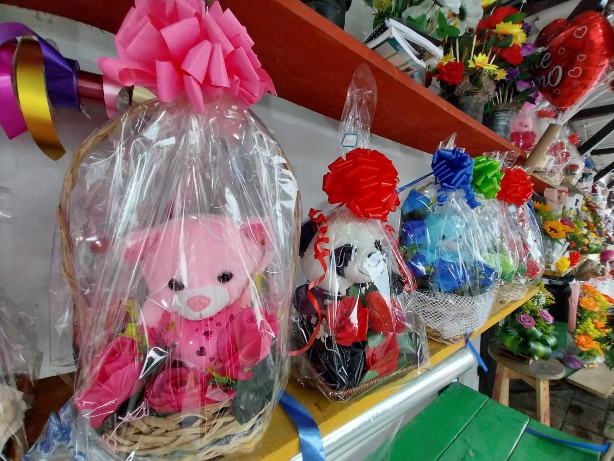 Las canastas de peluches son también cotizadas principalmente por clientes jóvenes.