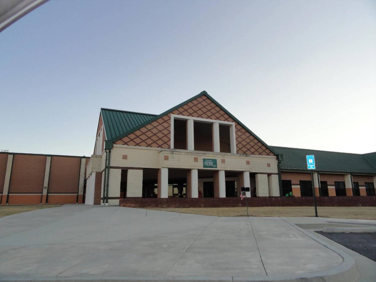 El tiroteo en el Instituto Apalachee de Winder, localidad de menos de 20.000 habitantes situada a unos 80 kilómetros al noreste de Atlanta, es el número 45 registrado en lo que va de año en un centro de enseñanza de Estados Unidos, según el recuento que realiza el canal televisivo CNN desde 2008.